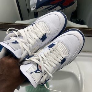 Midnight Navy Jordan 4
